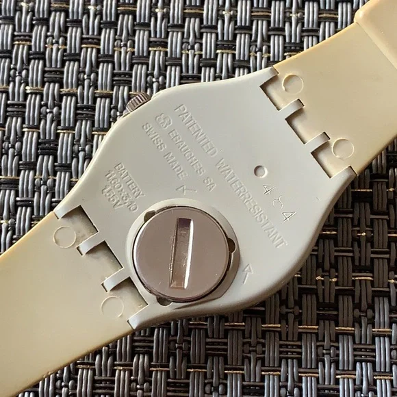Swatch Watch - GM401 - GREY FLANNEL Swatch Watch - GM401 - GREY FLANNEL main image 3